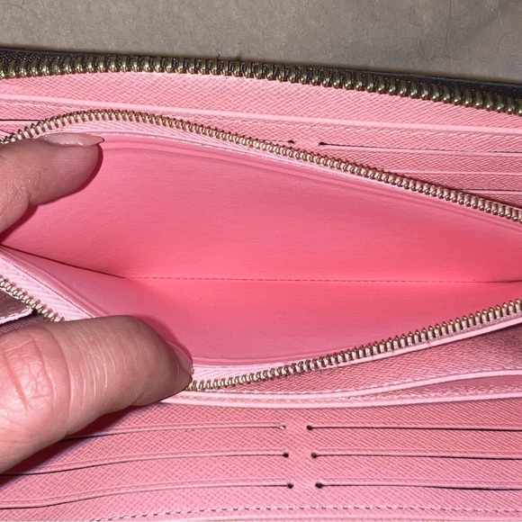 Limited Edition rare Zippy Monogram Vivienne 2020 Holiday Collection Long Wallet - Picture 5 of 14